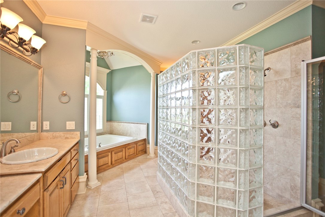 Pinnacle Golf & Cc-Rogers - Residential