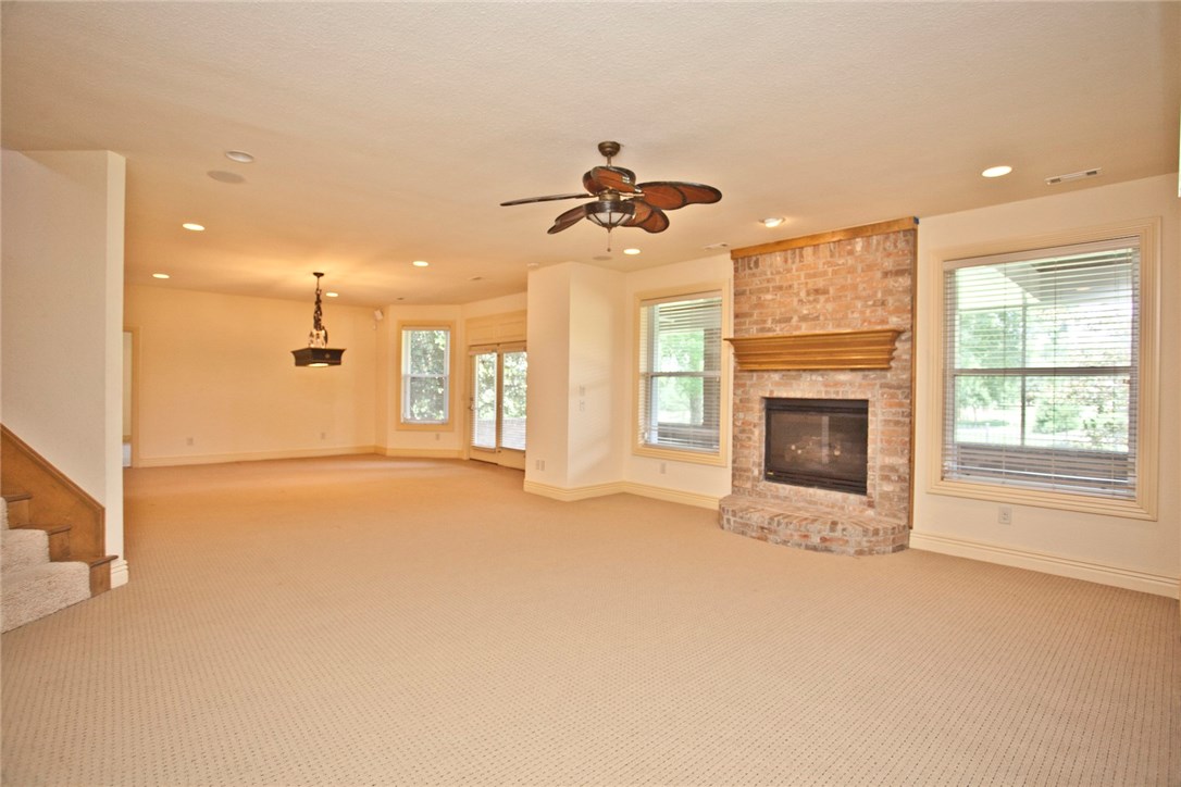 Pinnacle Golf & Cc-Rogers - Residential