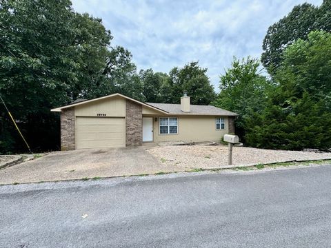 Photo of 7 Weston Lane, Bella Vista, AR 72715 (MLS # 1340789)