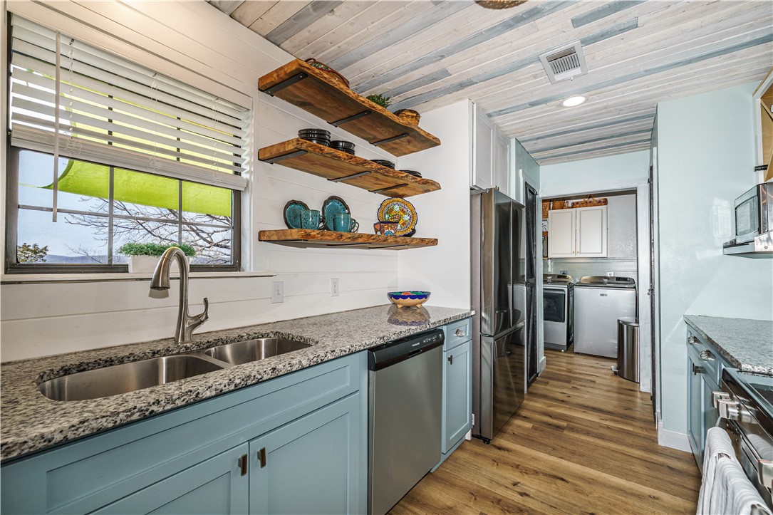 Unit 1 Holiday Island - Residential