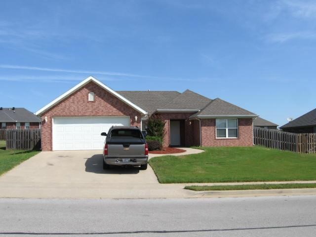 Additional $75 / month for 6-month lease term.