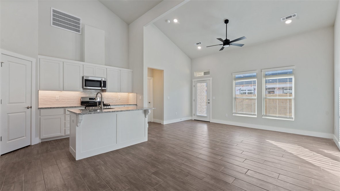 Crystal Cove Ph I - Residential Lease