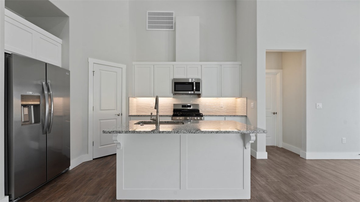 Crystal Cove Ph I - Residential Lease