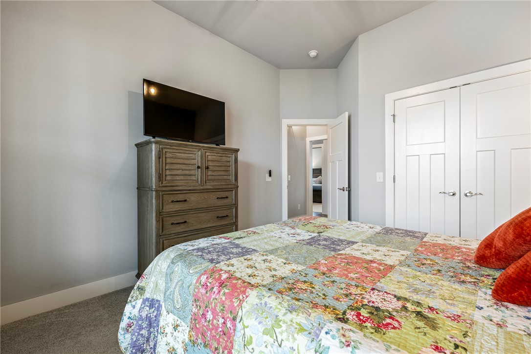 Crescent View - Residential