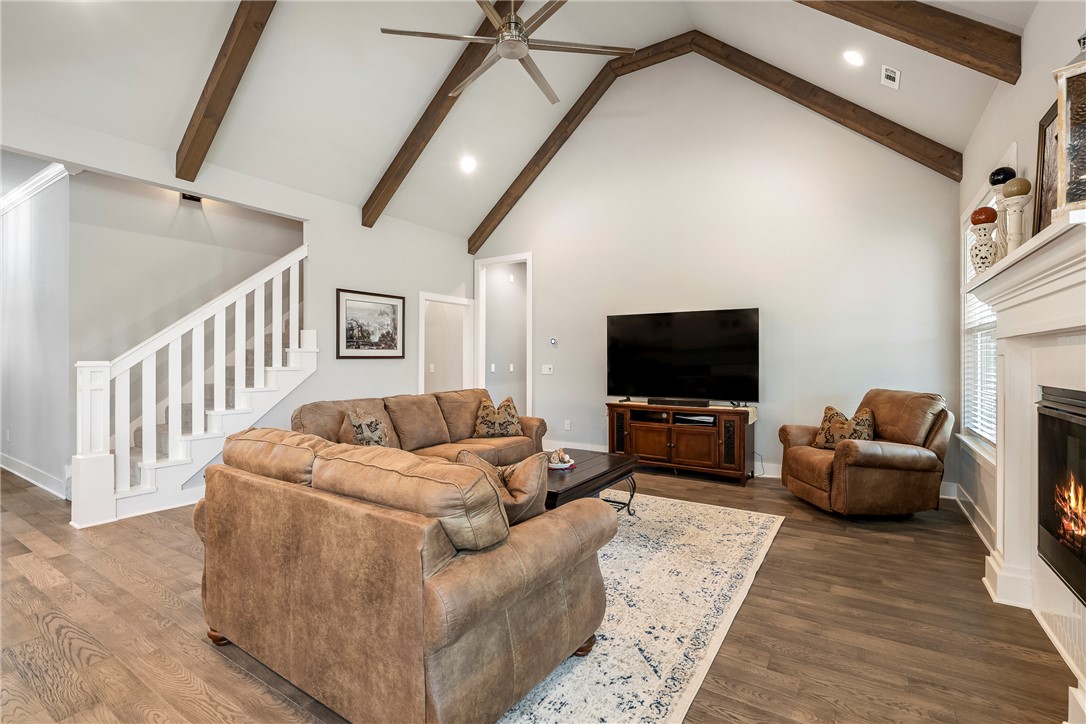 Crescent View - Residential