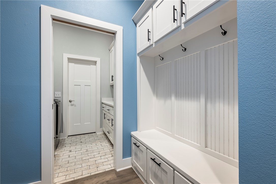 Crescent View - Residential