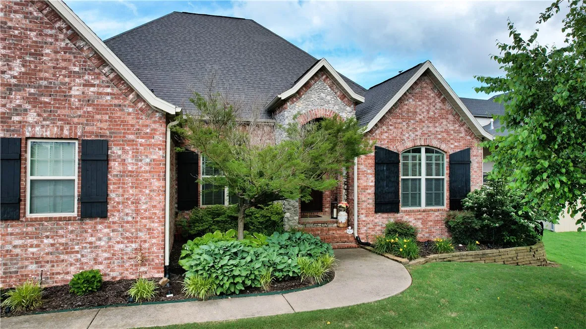 Rogers, Arkansas 72758, United States, 4 Bedrooms Bedrooms, ,6 BathroomsBathrooms,Residential,Active,139975