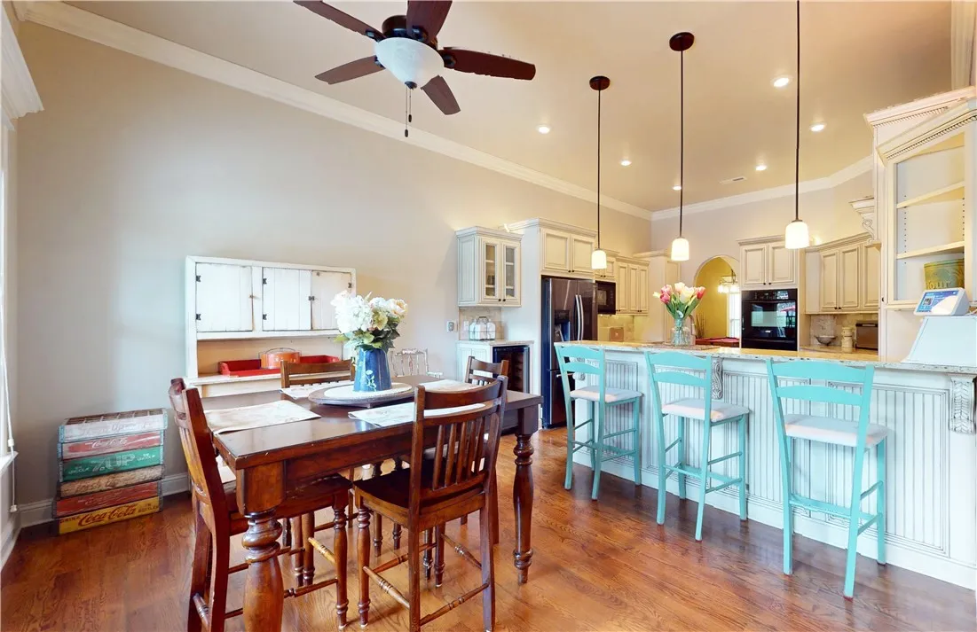 Rogers, Arkansas 72758, United States, 4 Bedrooms Bedrooms, ,6 BathroomsBathrooms,Residential,Active,139975