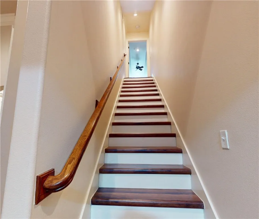 Rogers, Arkansas 72758, United States, 4 Bedrooms Bedrooms, ,6 BathroomsBathrooms,Residential,Active,139975