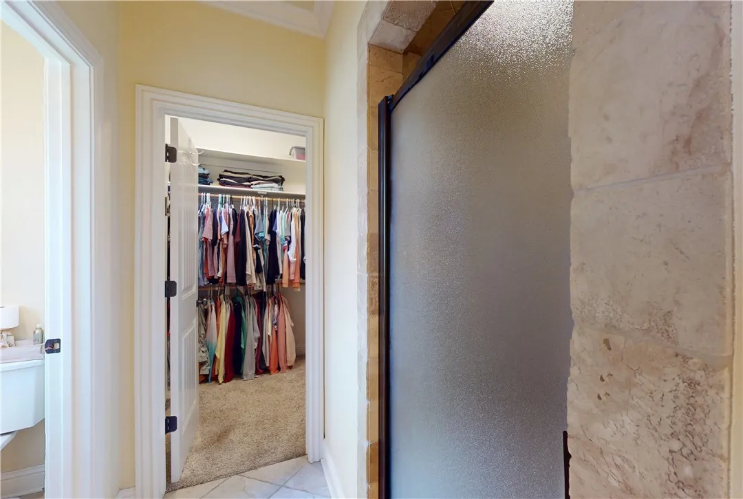 Rogers, Arkansas 72758, United States, 4 Bedrooms Bedrooms, ,6 BathroomsBathrooms,Residential,Active,139975