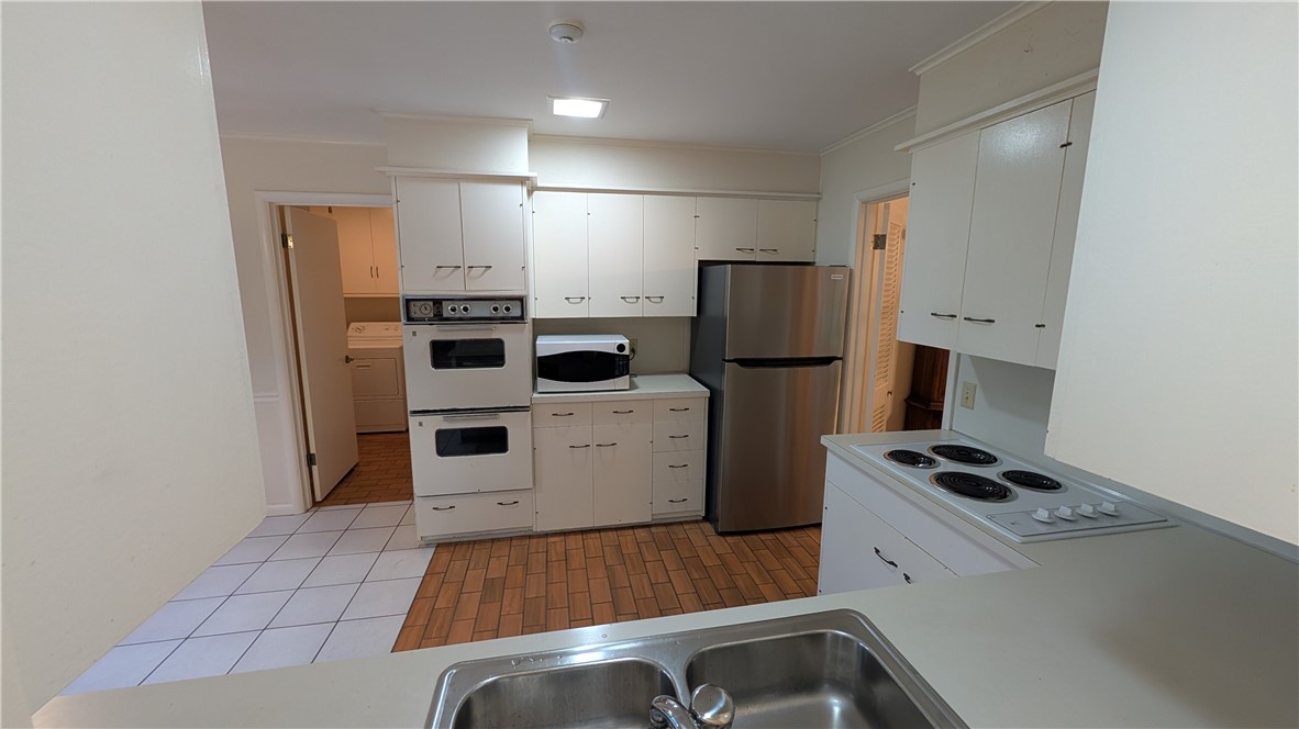 Oaks Manor Sub - Residential