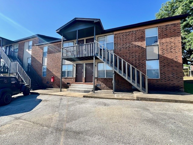 ROSE HILL OUTLOTS - Residential Lease