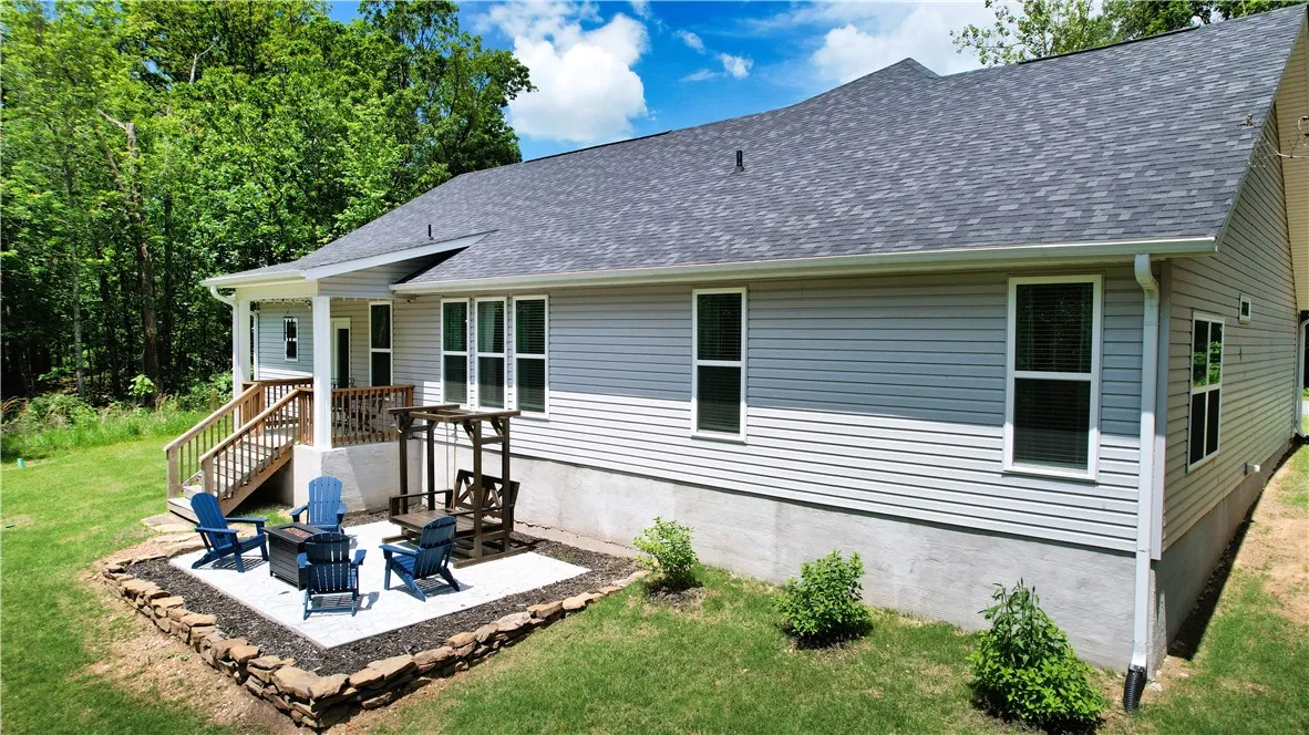 Bella Vista, Arkansas 72714, United States, 3 Bedrooms Bedrooms, ,2 BathroomsBathrooms,Residential,Pending,132417