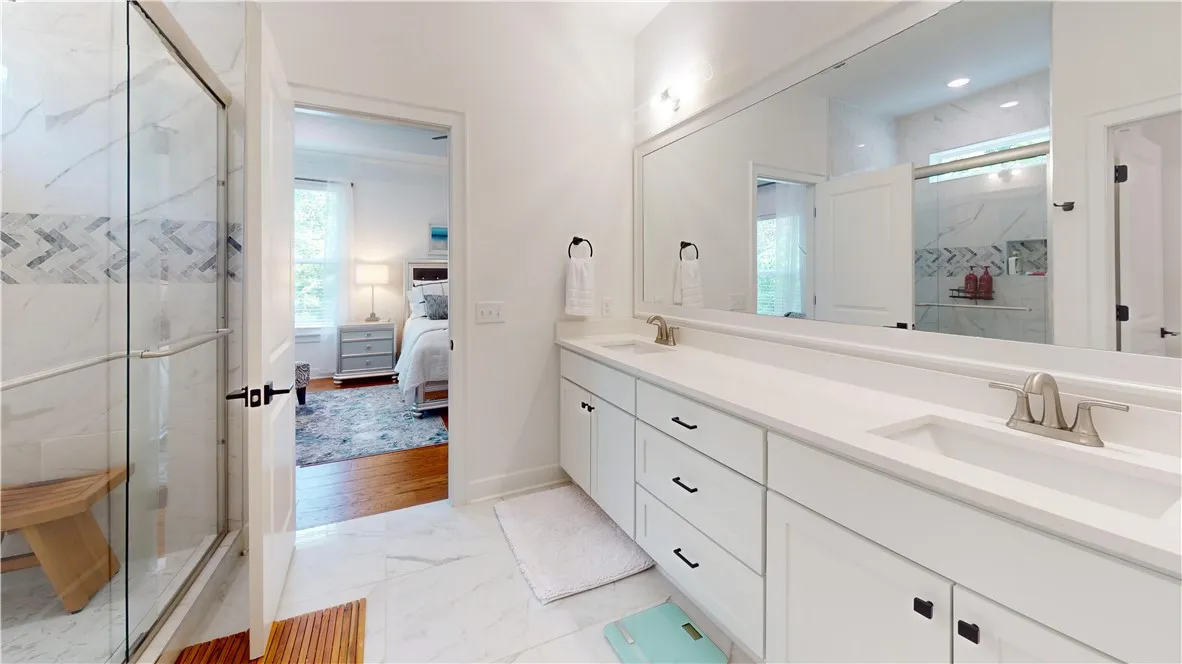 Bella Vista, Arkansas 72714, United States, 3 Bedrooms Bedrooms, ,2 BathroomsBathrooms,Residential,Pending,132417