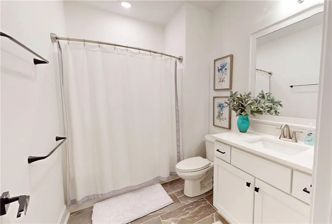 Bella Vista, Arkansas 72714, United States, 3 Bedrooms Bedrooms, ,2 BathroomsBathrooms,Residential,Pending,132417