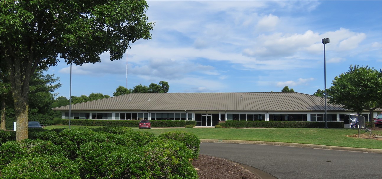 Closest office park to the new Walmart Global Campus. On-site property management, direct access to I-49. Amenities include: on-site fitness center, mountain bike trail, hotel & daycare services. Security deposit is equal to first month's rent. Tenant pays for phone, internet and janitorial services.