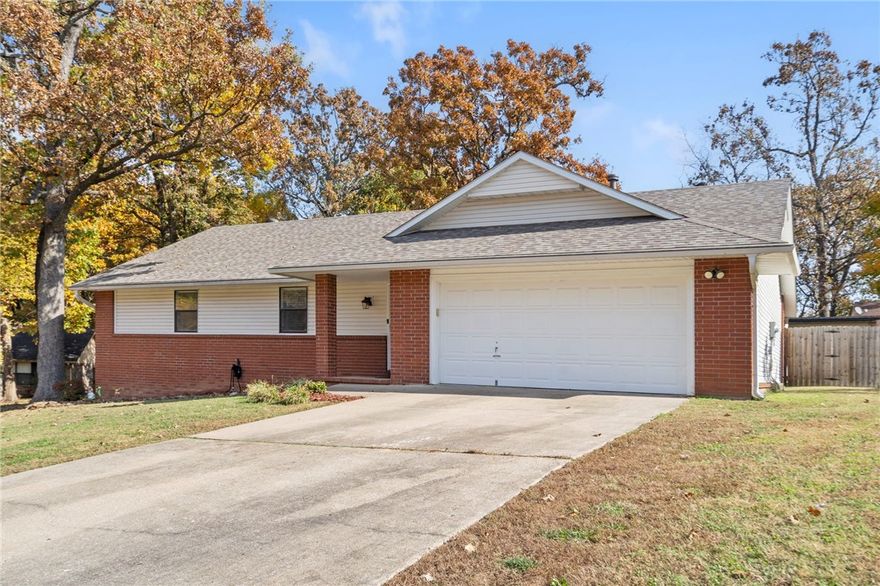 Rare find with two living spaces on one property in Springdale! The main home is an all-brick 3 bed / 2 bath home with 1,678sf, featuring an open living and kitchen area with an eat-in dining space, walk-in pantry, wood-burning fireplace and plenty of natural light throughout.
The standout is the detached 2024-built mother-in-law quarters, approx. 900 sq ft with 2 bedrooms, 1 bath, a full kitchen, living room, and laundry. Perfect for multi-generational living, guests, rental income, or a private work-from-home setup. Located at the end of a quiet cul-de-sac, just 7 minutes to I-49, offering convenience and privacy. Both homes new roof 2025. Water heaters 2024. Properties like this don’t come around often. Schedule your showing today!