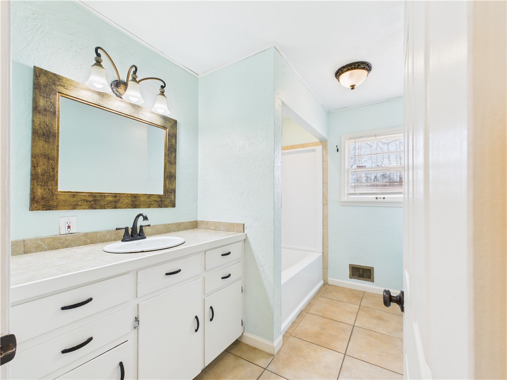 Lillie Shaddox Iii - Residential