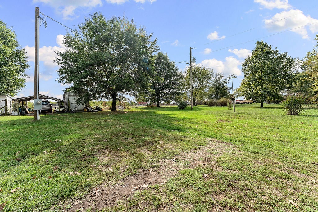 963 NW Peterson Road