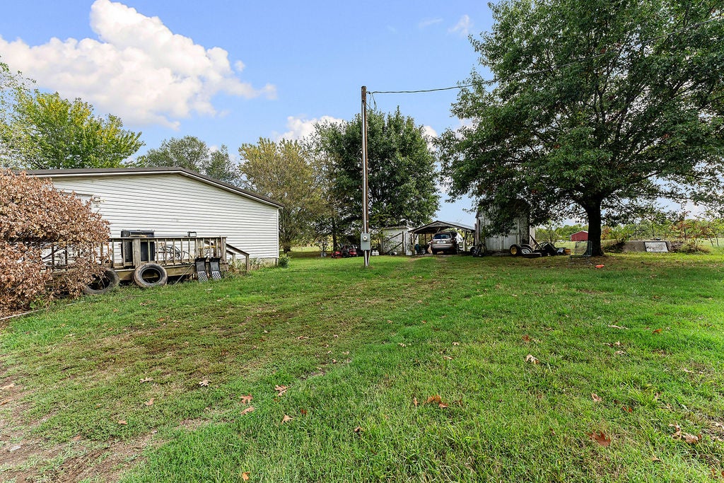 963 NW Peterson Road