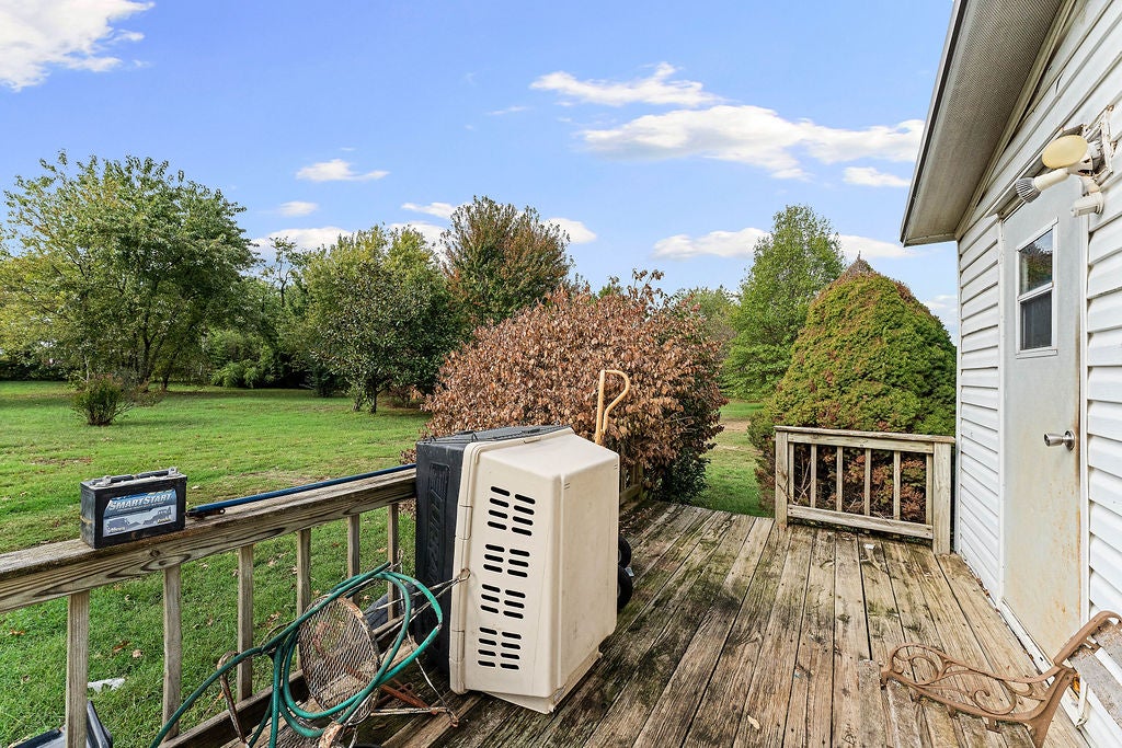 963 NW Peterson Road