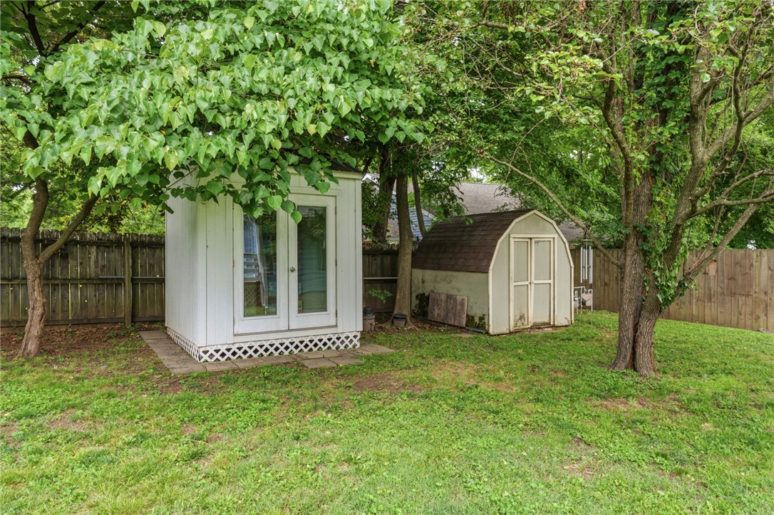 Willows Add Siloam Spgs - Residential