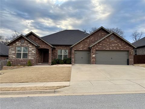 Photo of 1301 Hickory Street, Cave Springs, AR 72718 (MLS # 1338778)