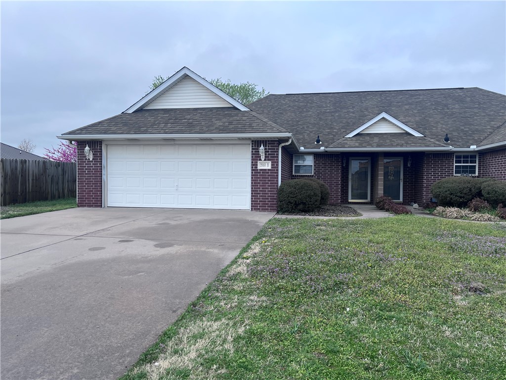 Ravenwood Dev Ph 1 Siloam Spgs - Residential Lease