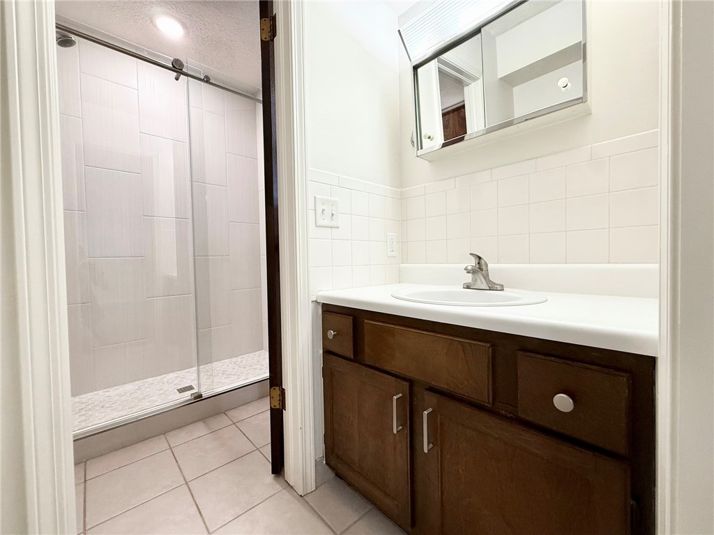 Chateau Terrace,Phase 2 - Residential Lease