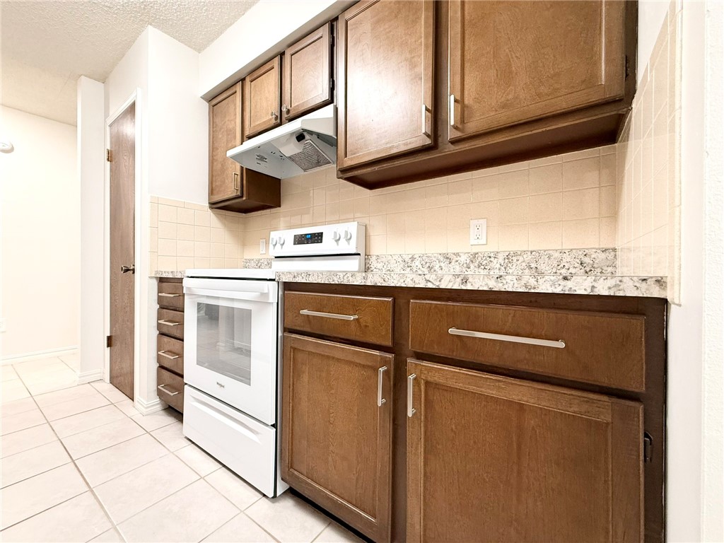 Chateau Terrace,Phase 2 - Residential Lease