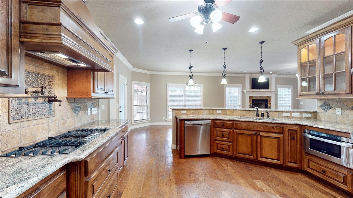 Shadow Valley Pud Ph Vii Rogers - Residential