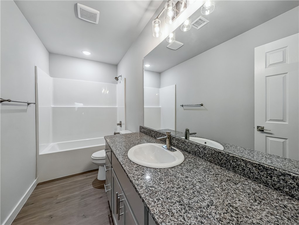 Woodward Park Ph I Highfill - Residential Lease