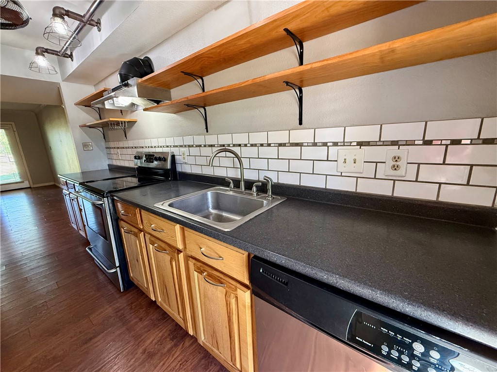 Paradise Gardens Condo - Residential
