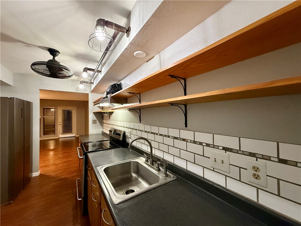 Paradise Gardens Condo - Residential