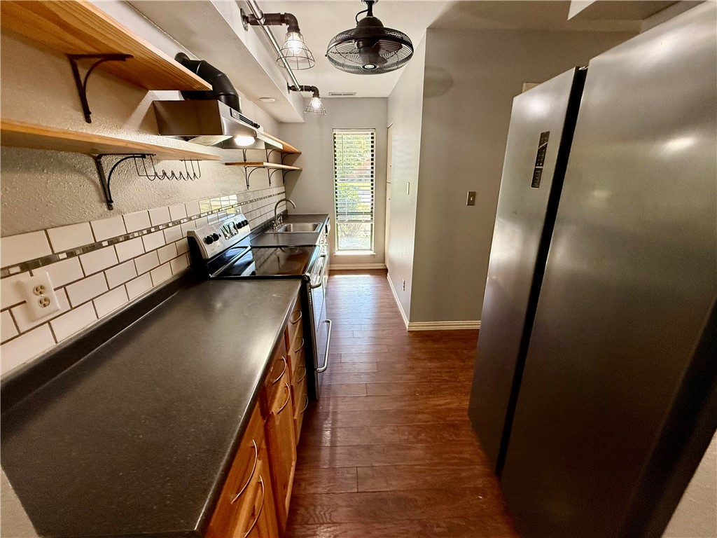 Paradise Gardens Condo - Residential