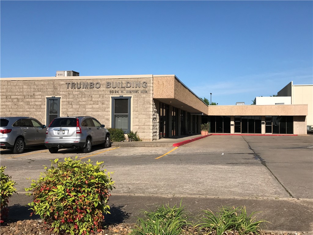 College Market Add - Commercial Lease