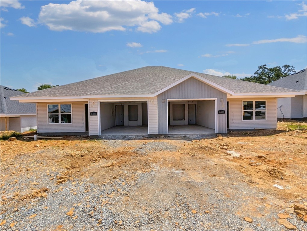 Welcome To Your Next Home! Opportunity Is KnockingāLoudly. This Brand New, Under-Construction Duplex Is A Power Play With 3 Bedrooms, 2 Bathrooms, And A 1-Car Garage On Each Side. Live In One, Lease The OtherāOr Rent Them Both And Let The Cash Flow Begin. The Layout Is Smart, The Vibe Is Right, And The Potential? Off The Charts. Use A Preferred Lender And You Could Score Up To $4,500 In Closing Credits On Certain Loan Types (Yes, Really). Zoned For Bentonville Schools. Letās TalkāThis Oneās Too Good To Miss.