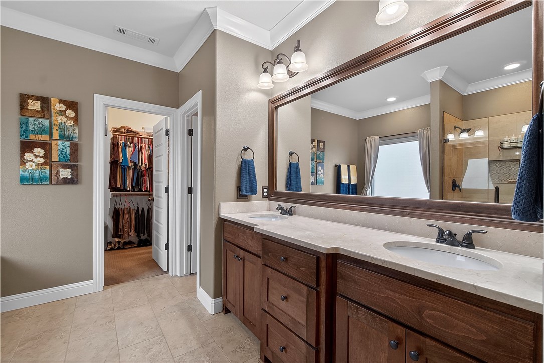 Waterford Estates At Hissom Ranch - Residential