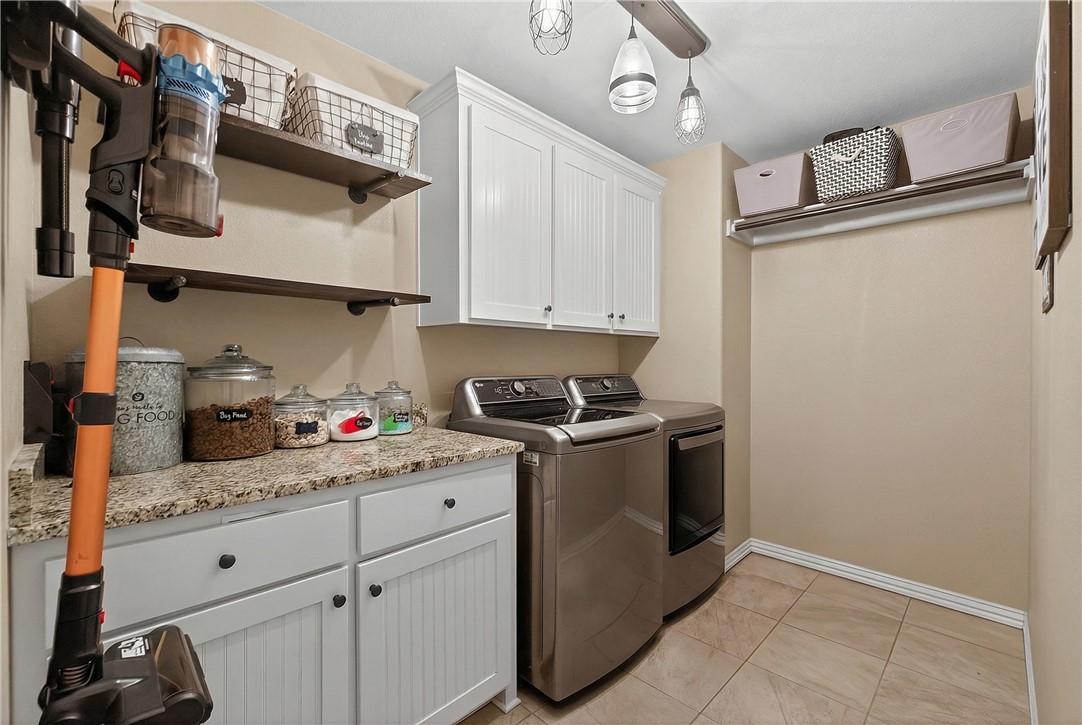 Waterford Estates At Hissom Ranch - Residential