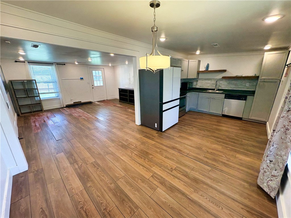 Prairie Grove Outlots - Residential Lease