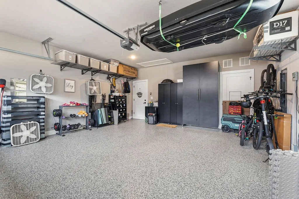 Rogers, Arkansas 72758, United States, 3 Bedrooms Bedrooms, ,3 BathroomsBathrooms,Residential,Active,101915