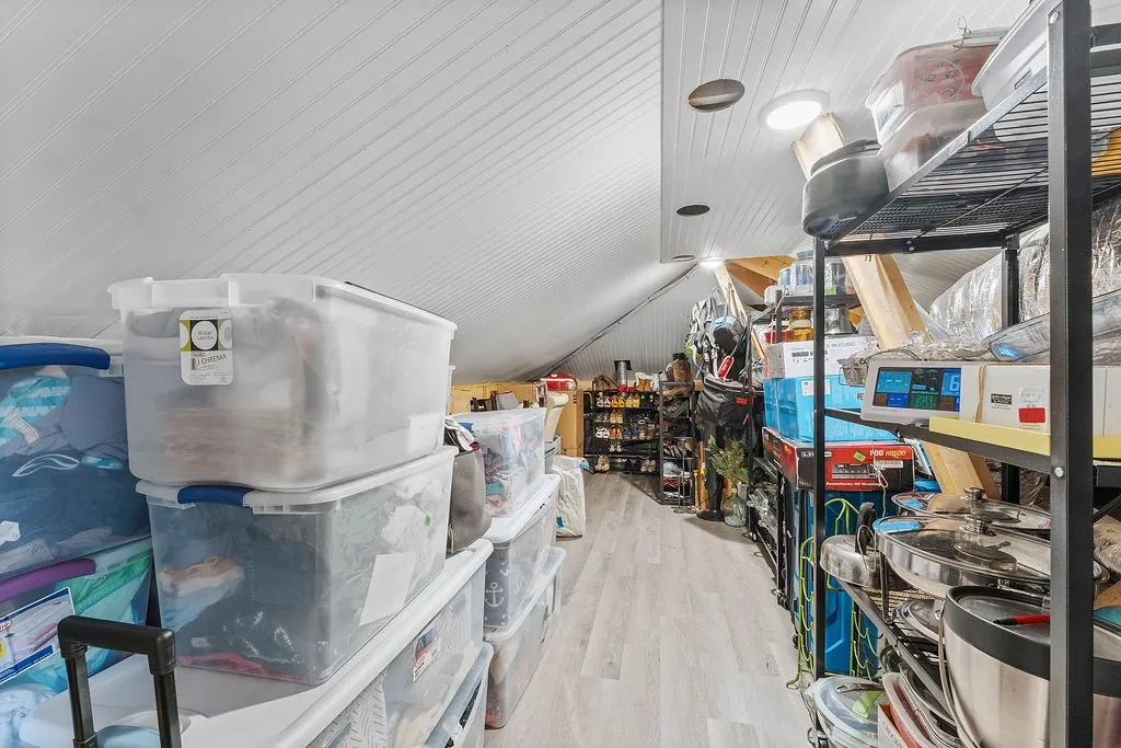 Rogers, Arkansas 72758, United States, 3 Bedrooms Bedrooms, ,3 BathroomsBathrooms,Residential,Active,101915