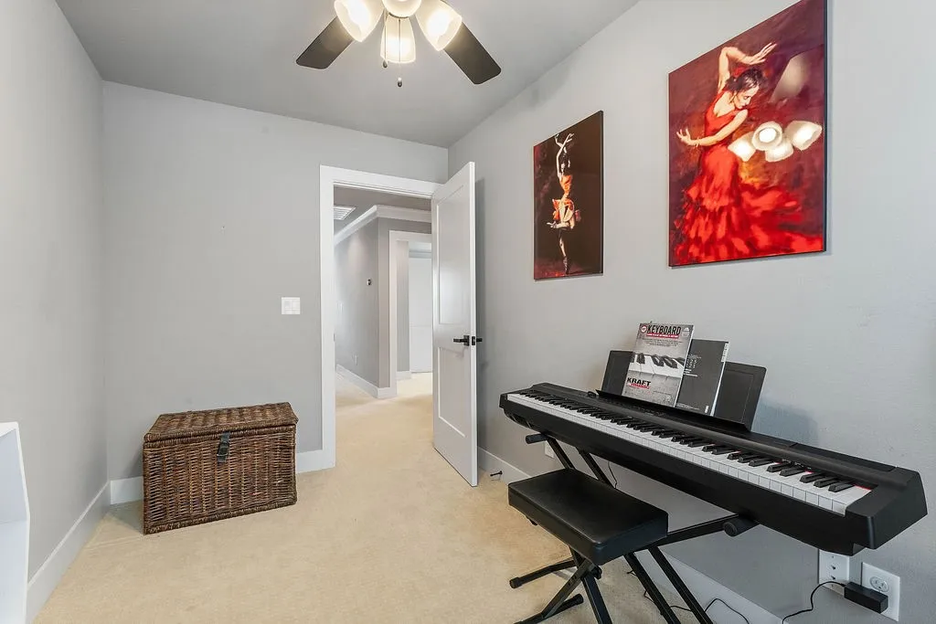 Rogers, Arkansas 72758, United States, 3 Bedrooms Bedrooms, ,3 BathroomsBathrooms,Residential,Active,101915