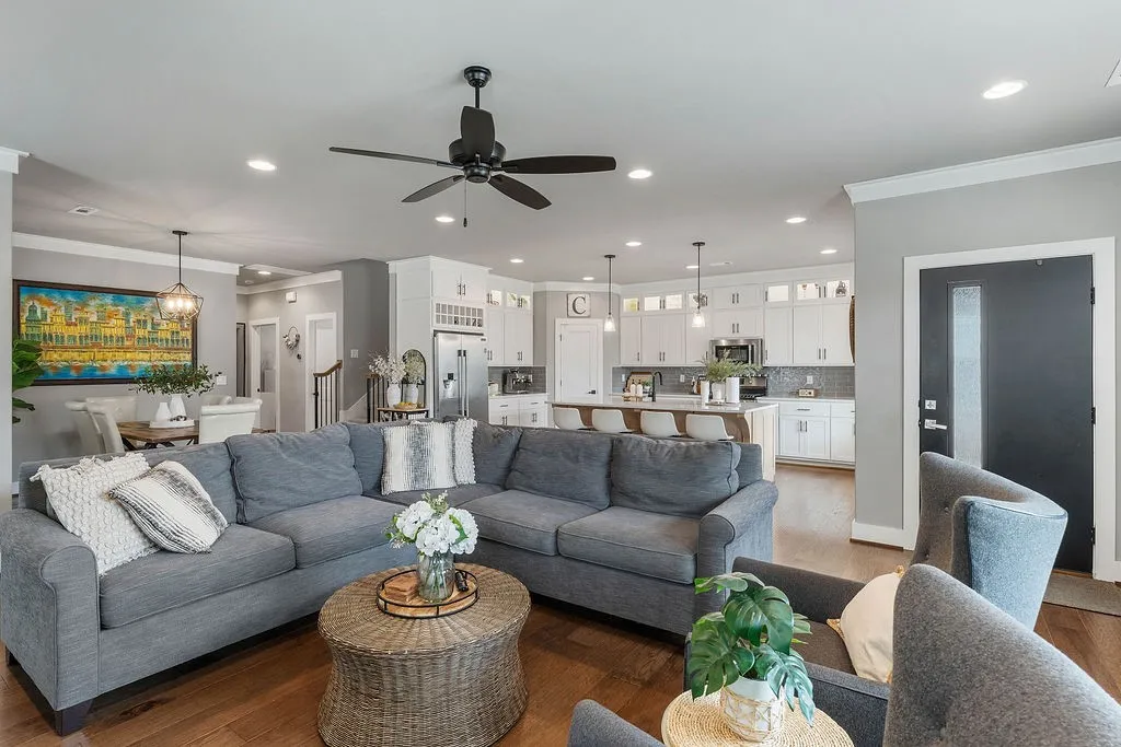 Rogers, Arkansas 72758, United States, 3 Bedrooms Bedrooms, ,3 BathroomsBathrooms,Residential,Active,101915