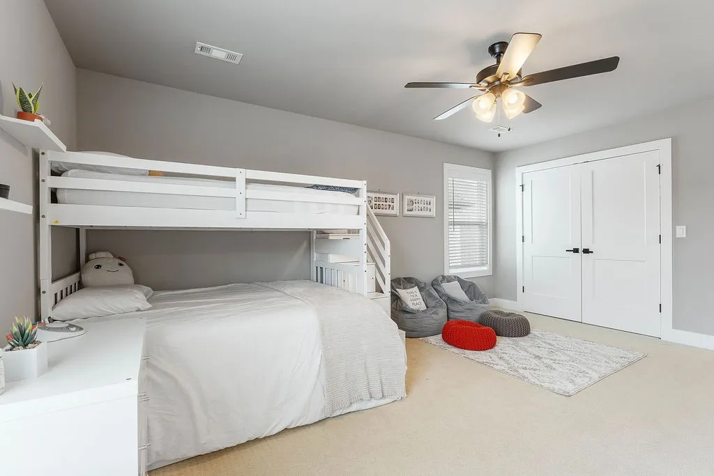 Rogers, Arkansas 72758, United States, 3 Bedrooms Bedrooms, ,3 BathroomsBathrooms,Residential,Active,101915