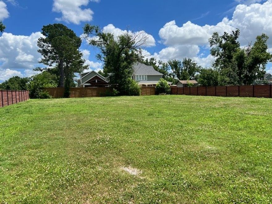Large Bentonville Downtown Residential Building Lots.  2 Large Lots just 4 Blocks easy walking distance to the Bentonville Square.  You can buy both lots for a large home or a single lot option is available. Build your Dream Home and Live in the Most Active Community in Northwest Arkansas.  New Businesses are Opening at a rapid pace.  Dining, Shopping, Schools, Hospitals, Museums and Social Enrichment Opportunities all near by.  Near Bogel Park in a New Redeveloping Area. Zoned DN-1 for Single Family Home.  All Utilities Present.  Access Easement to rear of Lots allow for Rear Garages, attached or detached. (3 car)   Lots are 51'x147' each.