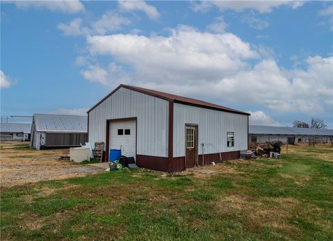 Single Family Residence in Gentry AR 20894 Floyd Moore Road 27.jpg