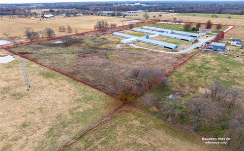 Single Family Residence in Gentry AR 20894 Floyd Moore Road 21.jpg