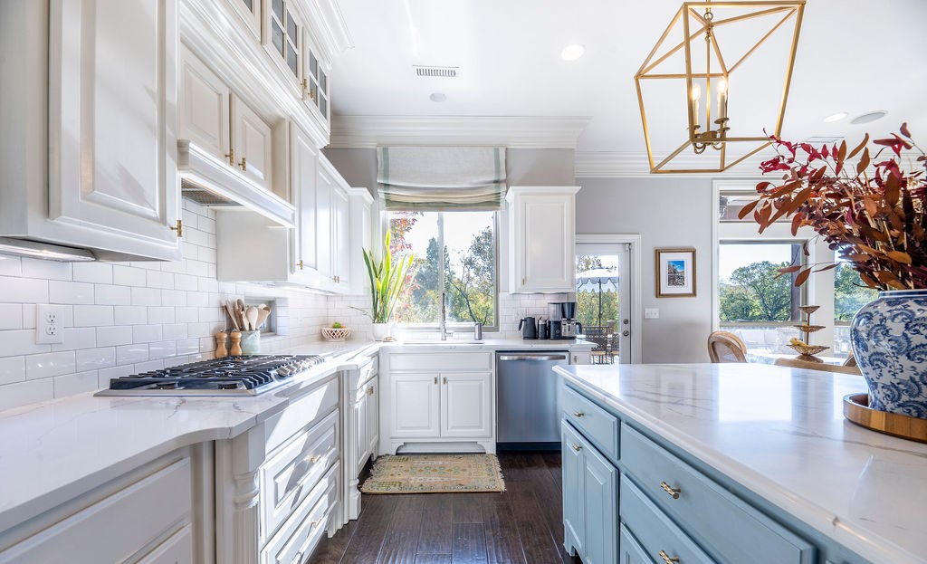 Waterford Estates At Hissom Ranch - Residential