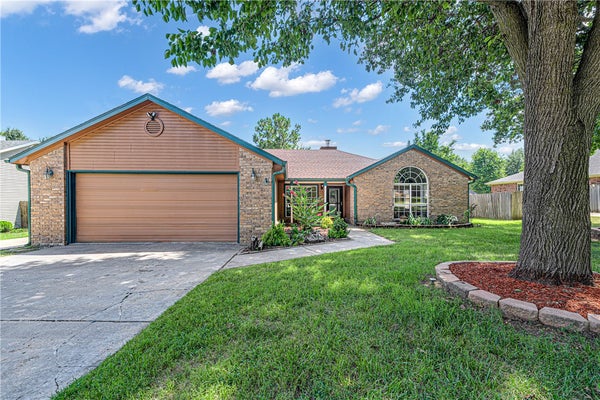 3281 W GYPSUM DR, FAYETTEVILLE, AR 72704 - Image b5a39bbdd2ba7c8d6eafec01d069bbe4/1669354030